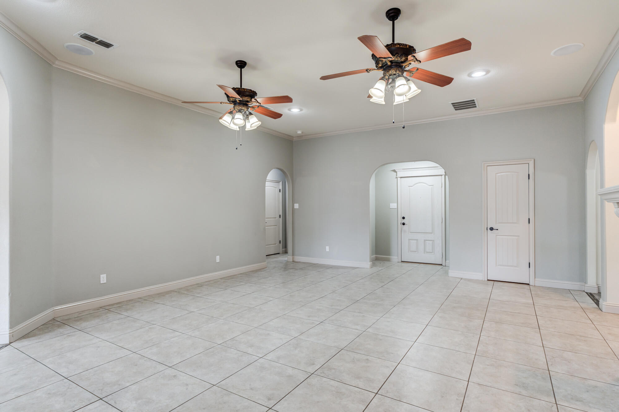 6406 93rd Street Lubbock, TX 79424 - Photo 10 of 45 DSC02482_3_4_5_6