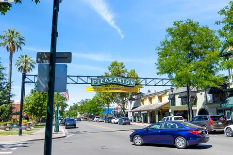 $1,695,000 | 4525 Entrada Court, Pleasanton, CA 94566