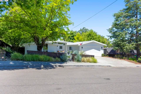 $1,695,000 | 4525 Entrada Court, Pleasanton, CA 94566