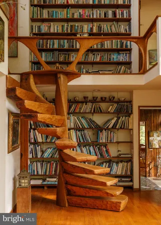 a view of entryway