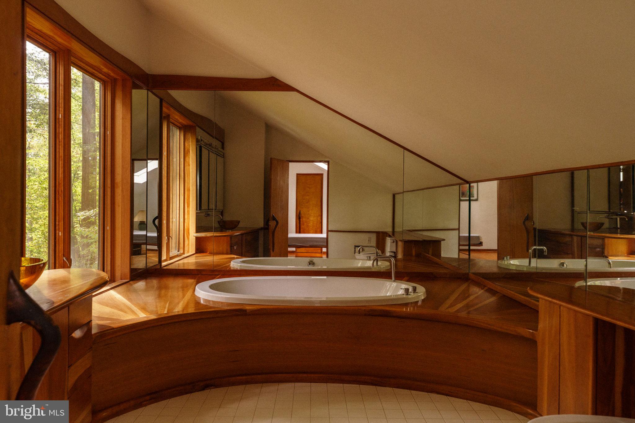 36 Rabbit Run Road Malvern, PA 19355 - Photo 39 of 86 a living room with large window and furniture