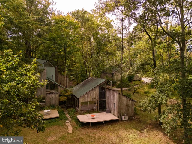 $1,990,000 | 36 Rabbit Run Road, Malvern, PA 19355