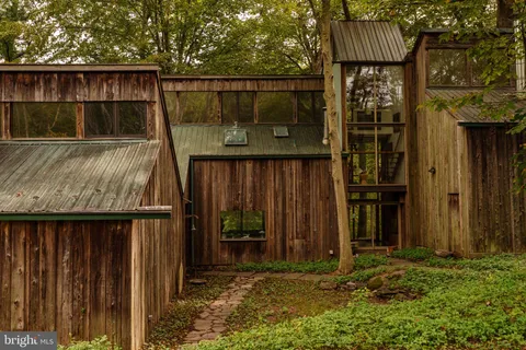 $1,990,000 | 36 Rabbit Run Road, Malvern, PA 19355