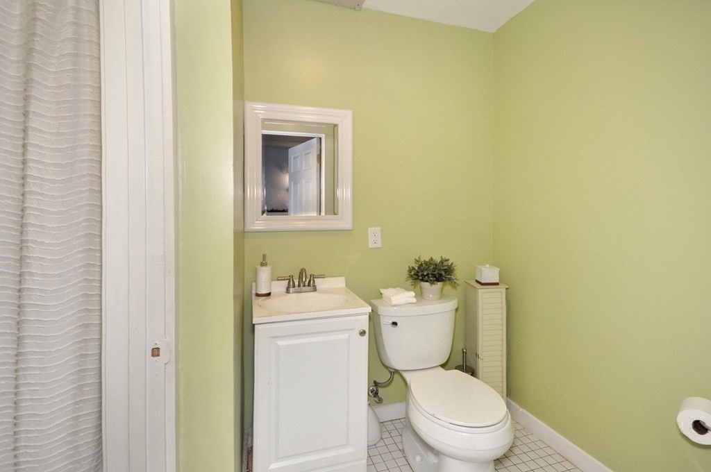 32 Appleton Street Arlington, MA 02476 - Photo 12 of 39 Gallery Image 12
