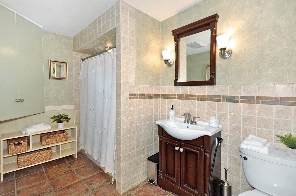 32 Appleton Street Arlington, MA 02476 - Photo 17 of 39 Gallery Image 17