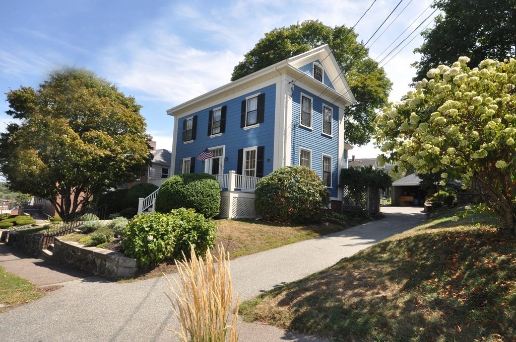 32 Appleton Street Arlington, MA 02476 - Photo 2 of 39 Gallery Image 2