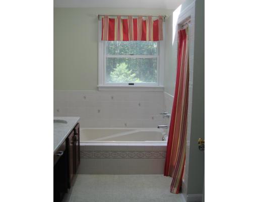 61 Leslie Road Rowley, MA 01969 - Photo 13 of 29