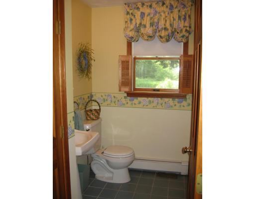 61 Leslie Road Rowley, MA 01969 - Photo 20 of 29
