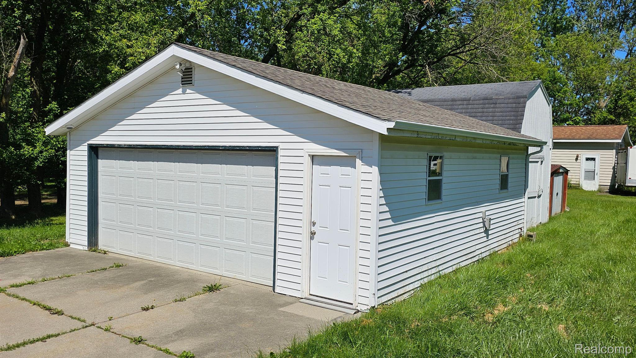 5415 Van Slyke Road Flint, MI 48507 - Photo 25 of 35 Gallery Image 25