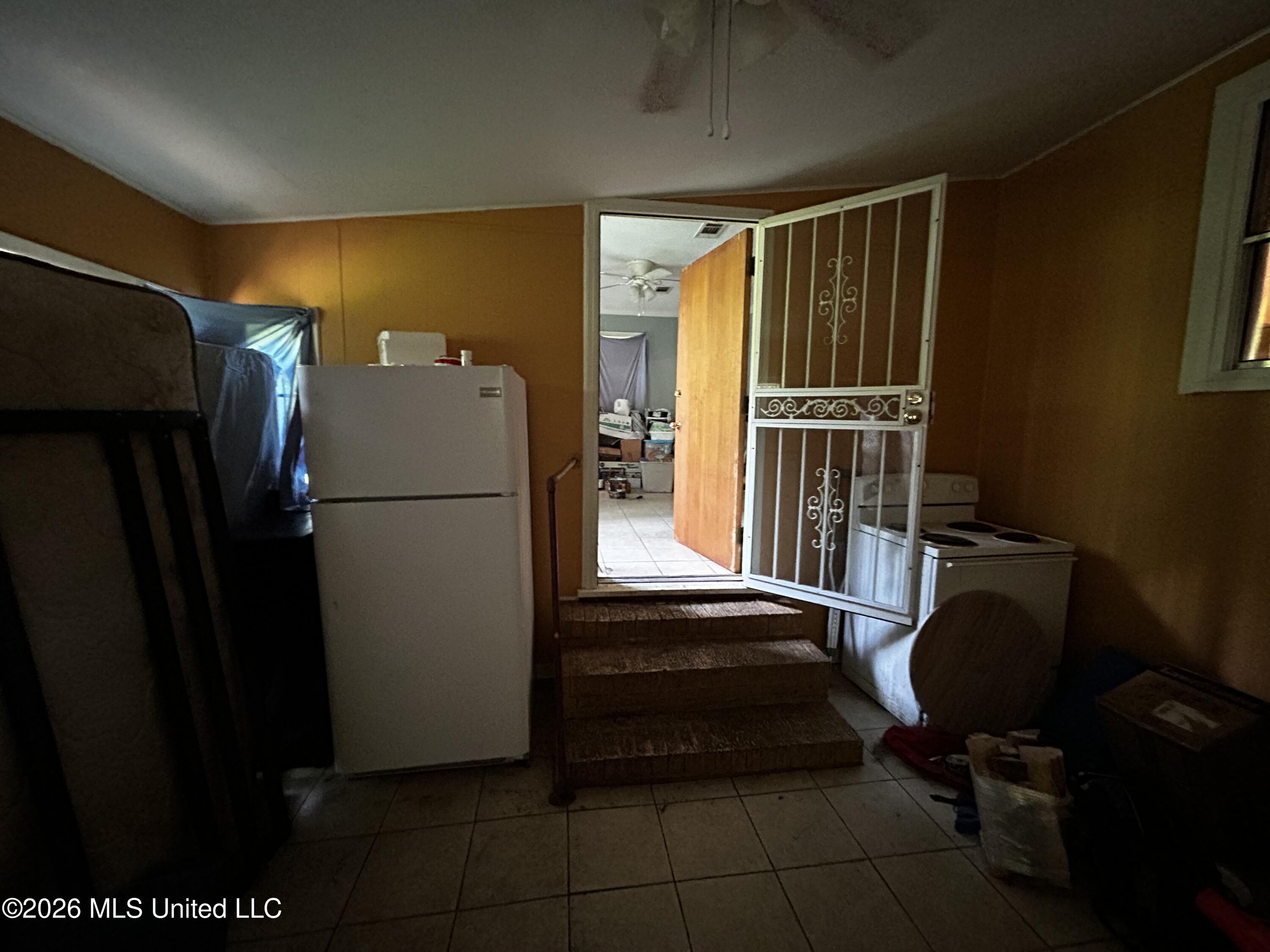 720 Colonial Circle Jackson, MS 39211 - Photo 21 of 25 Sunroom