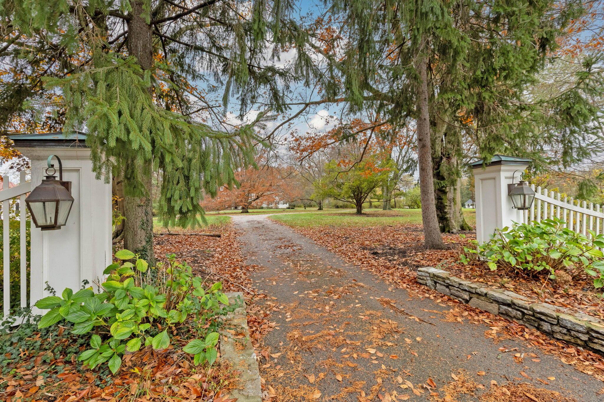 7805 Brill Road Cincinnati, OH 45243 - Photo 38 of 139 38-web-or-mls-7805BrillRoad_Hommati102 (