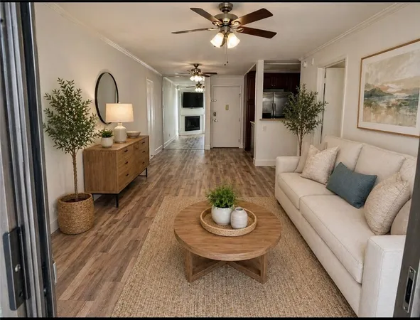$385,000 | 5550 Owensmouth Avenue, Unit 121, Woodland Hills, CA 91367