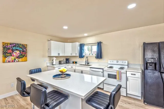 $5,995 | 4990 Philmar Avenue, Las Vegas, NV 89120