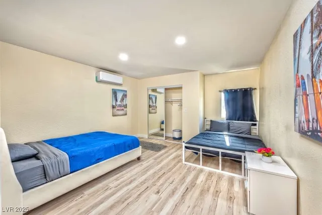 $5,995 | 4990 Philmar Avenue, Las Vegas, NV 89120