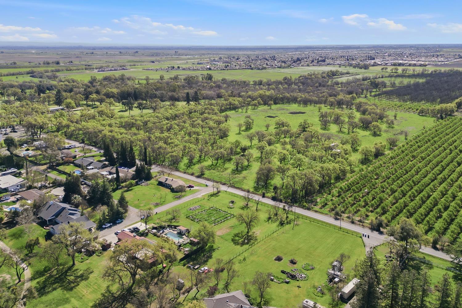 1374 Country Club Road Olivehurst, CA 95961 - Photo 5 of 16