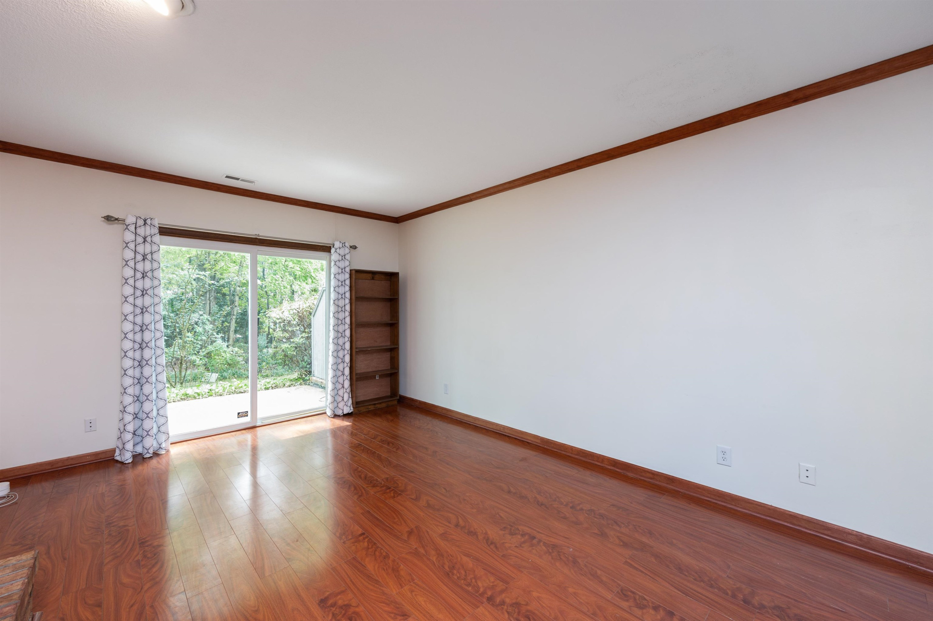 4321 Southwind Drive Raleigh, NC 27613 - Photo 5 of 31 Living Room