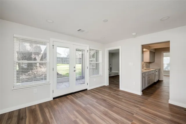 $2,195 | 809 North West Street, Burnet, TX 78611