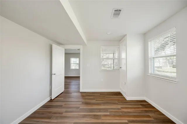 $2,195 | 809 North West Street, Burnet, TX 78611