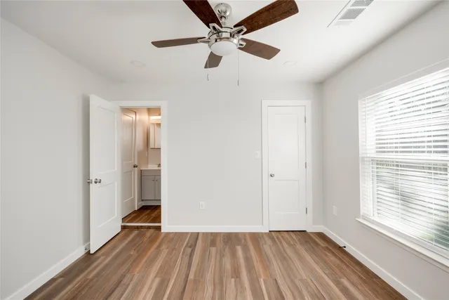 $2,095 | 809 North West Street, Burnet, TX 78611