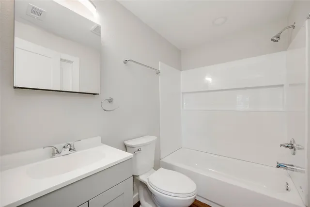 $2,095 | 809 North West Street, Burnet, TX 78611