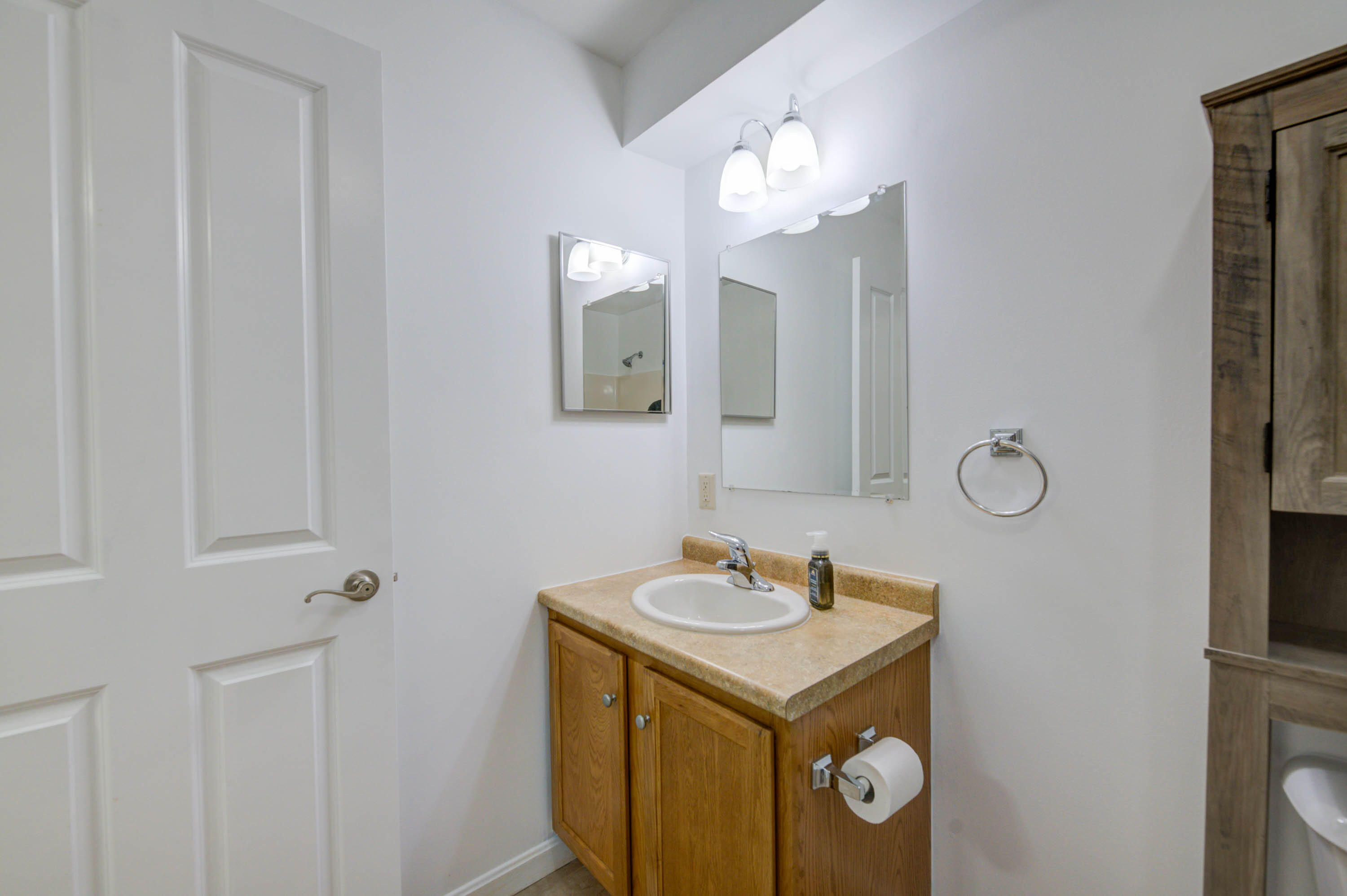 18 Smithwheel Road, Unit 63 Old Orchard Beach, ME 04064 - Photo 14 of 29 Full Bath