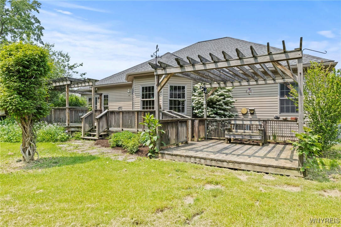 430 Dansworth Road Porter, NY 14174 - Photo 34 of 44 2-tier deck