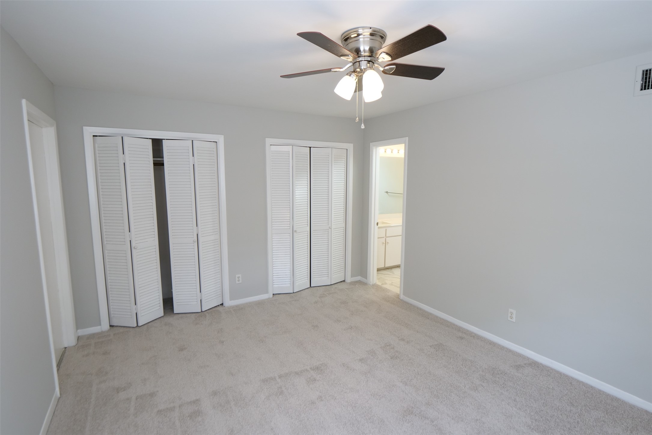 9526 Val Verde Street Houston, TX 77063 - Photo 22 of 36