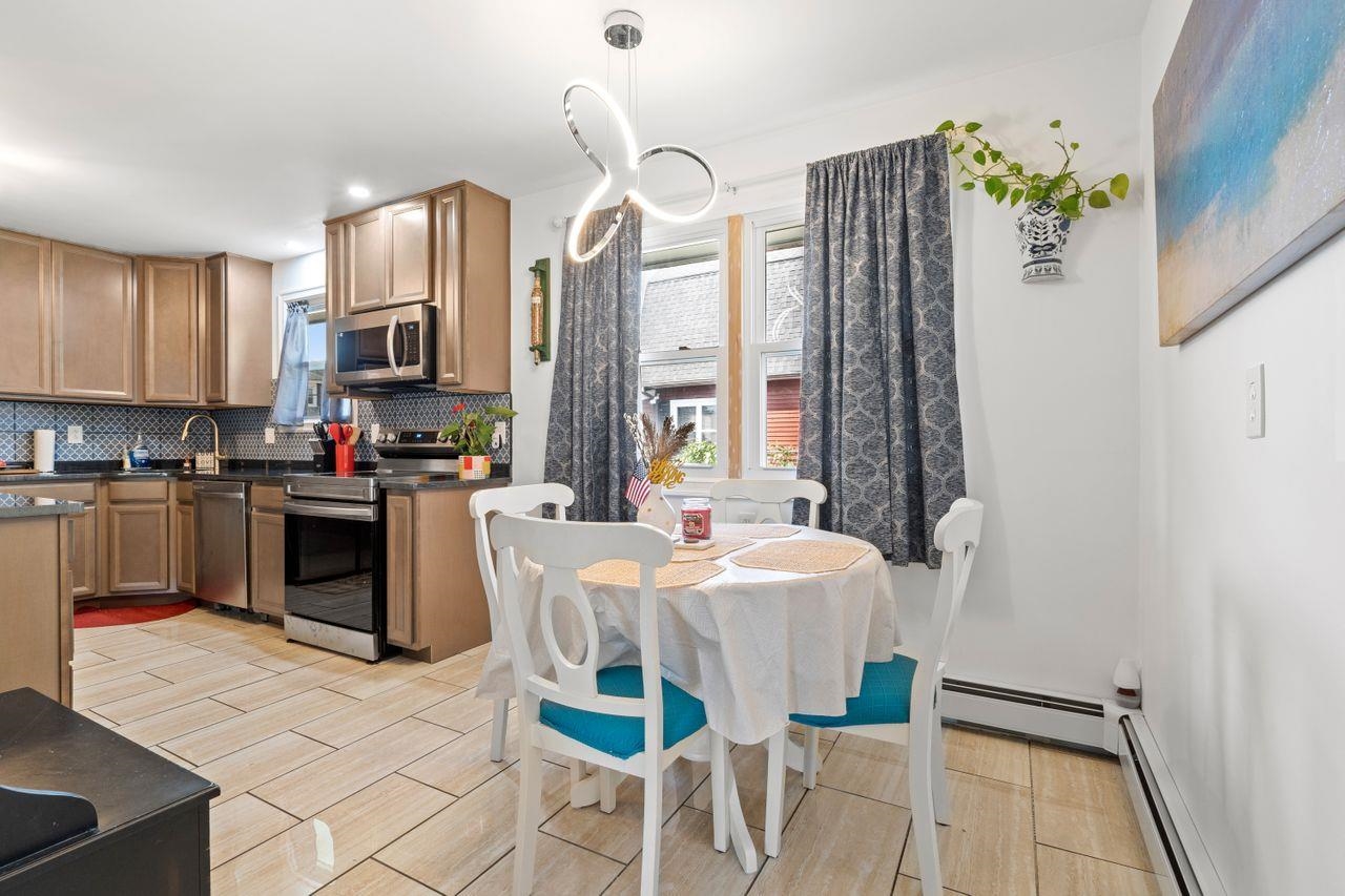 416 Cilley Road Manchester, NH 03103 - Photo 5 of 33