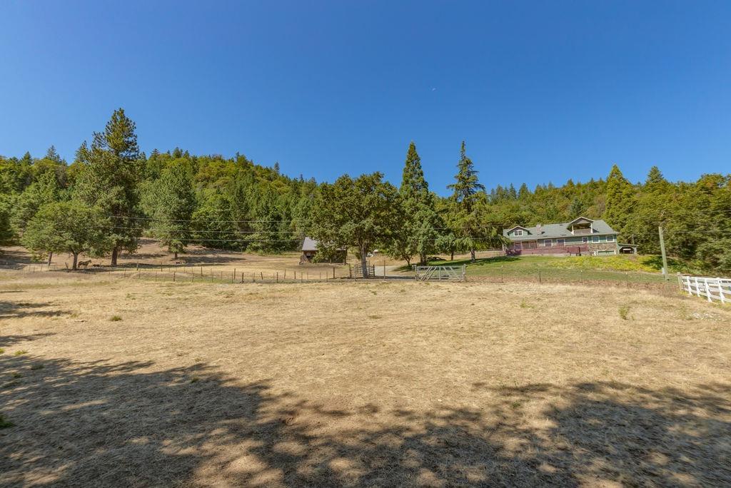 2095 Knowles Road Medford, OR 97501 - Photo 32 of 34 Gallery Image 32