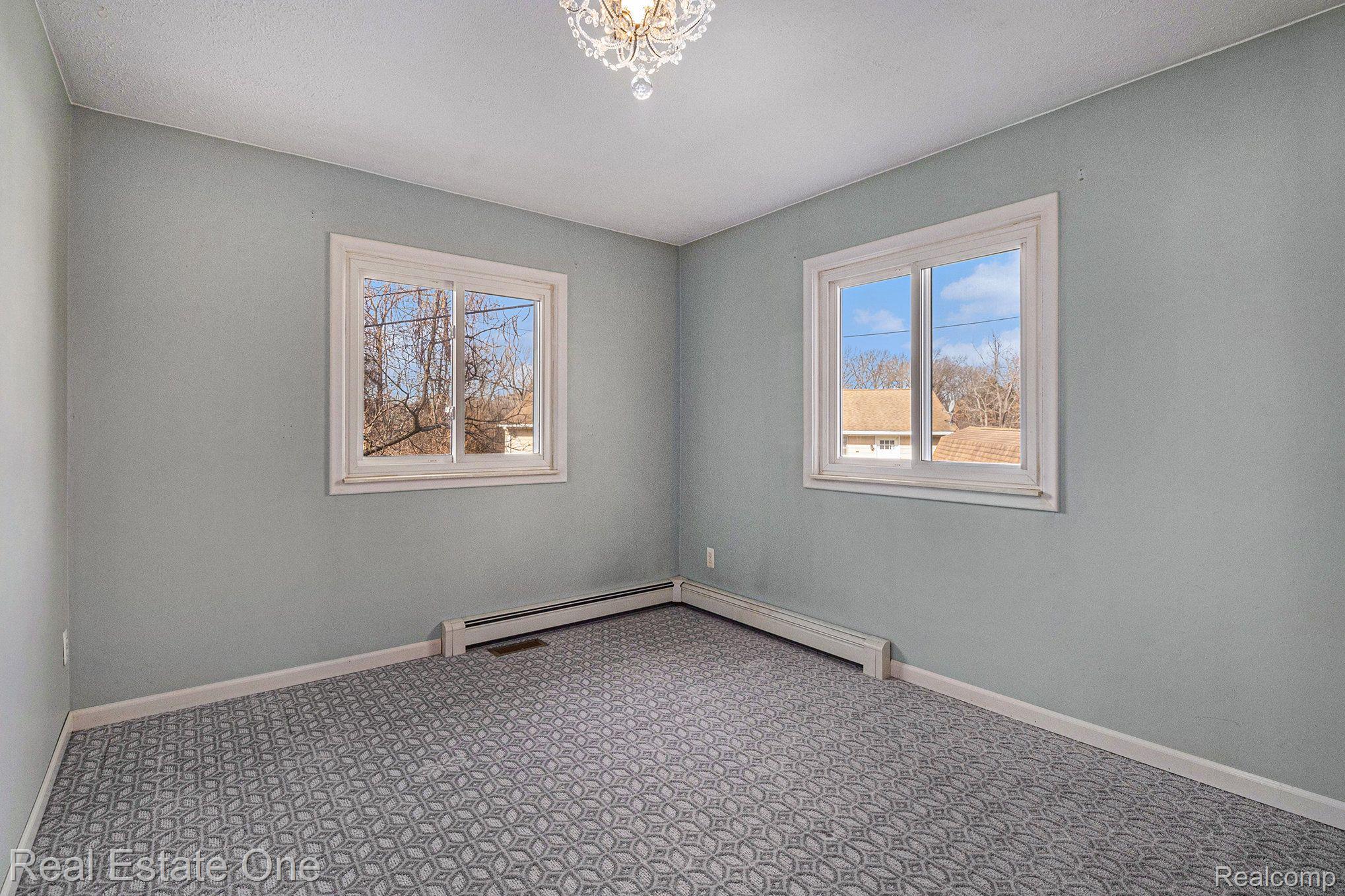 4353 Edmore Road Waterford, MI 48329 - Photo 18 of 30 Gallery Image 18