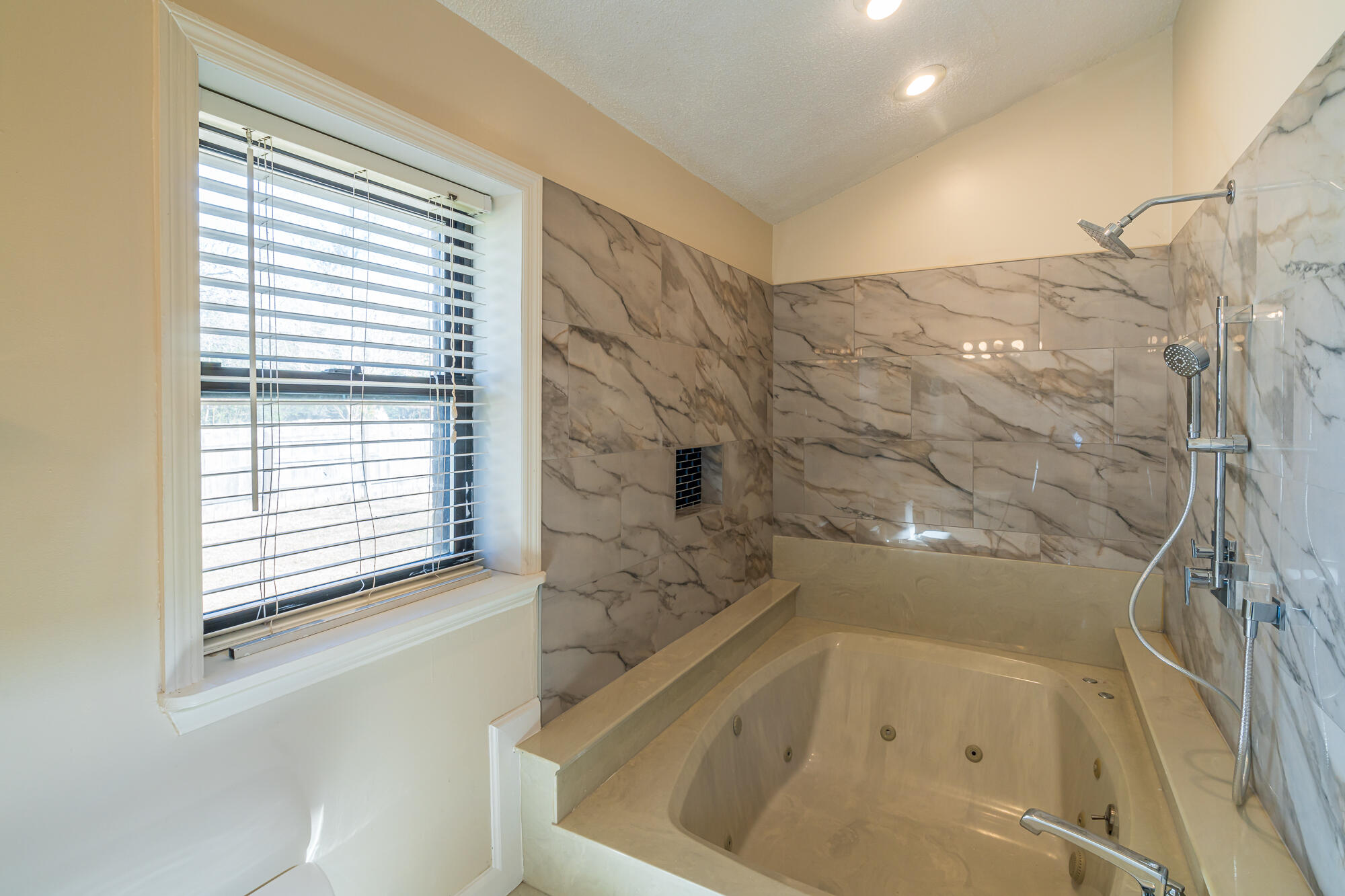 1612 Means Street Charleston, SC 29412 - Photo 14 of 24 DSC09051