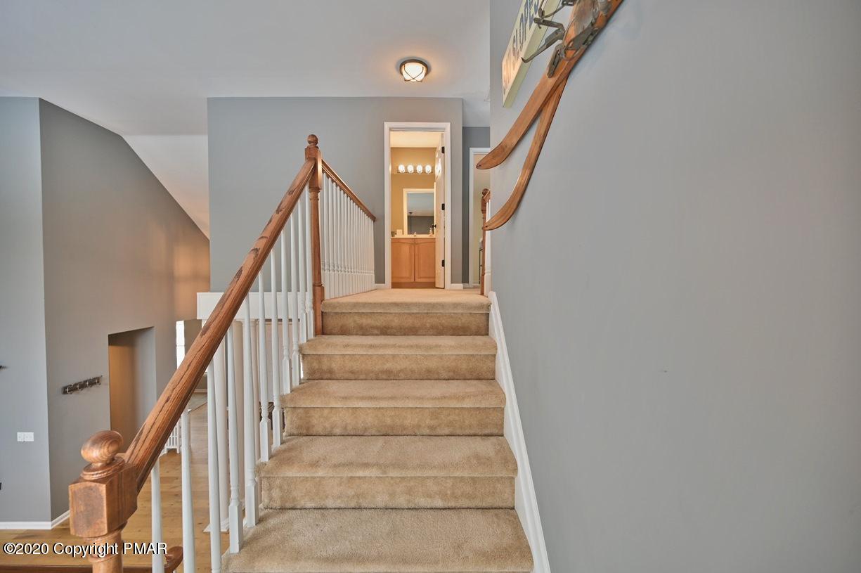 127 Skytop Road Long Pond, PA 18334 - Photo 82 of 106 Stairway