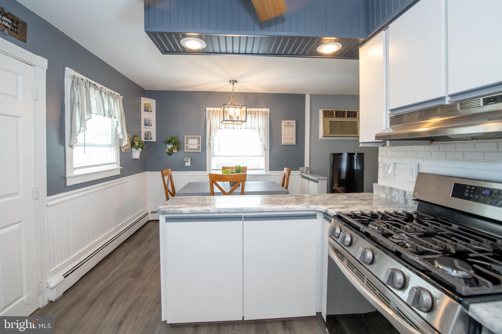 1005 Tomlinson Road Philadelphia, PA 19116 - Photo 20 of 80 Upgraded Kitchen