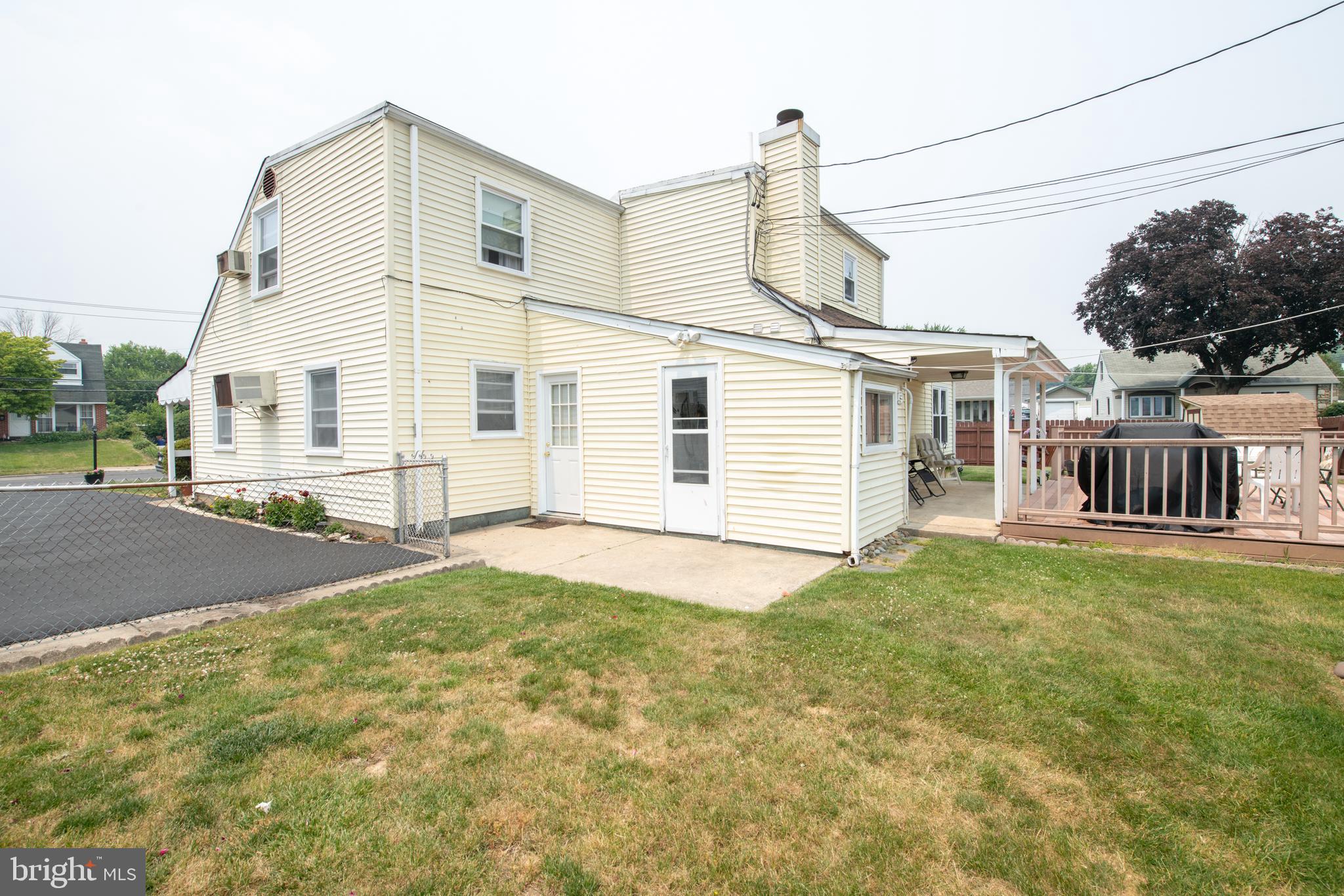 1005 Tomlinson Road Philadelphia, PA 19116 - Photo 8 of 80 Exterior Side