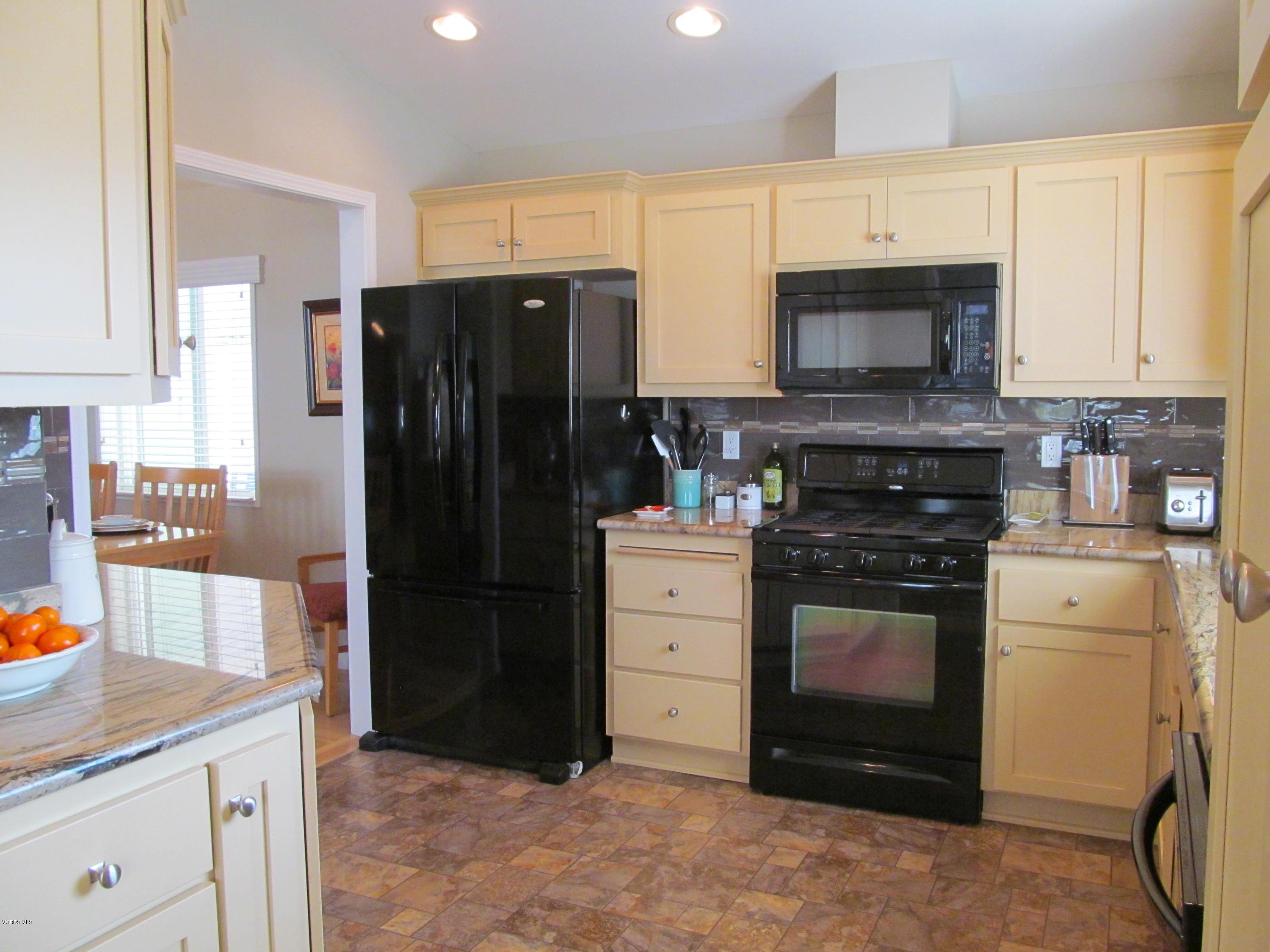 195 Tierra Rejada Road, Unit 141 Simi Valley, CA 93065 - Photo 13 of 50 IMG_5611