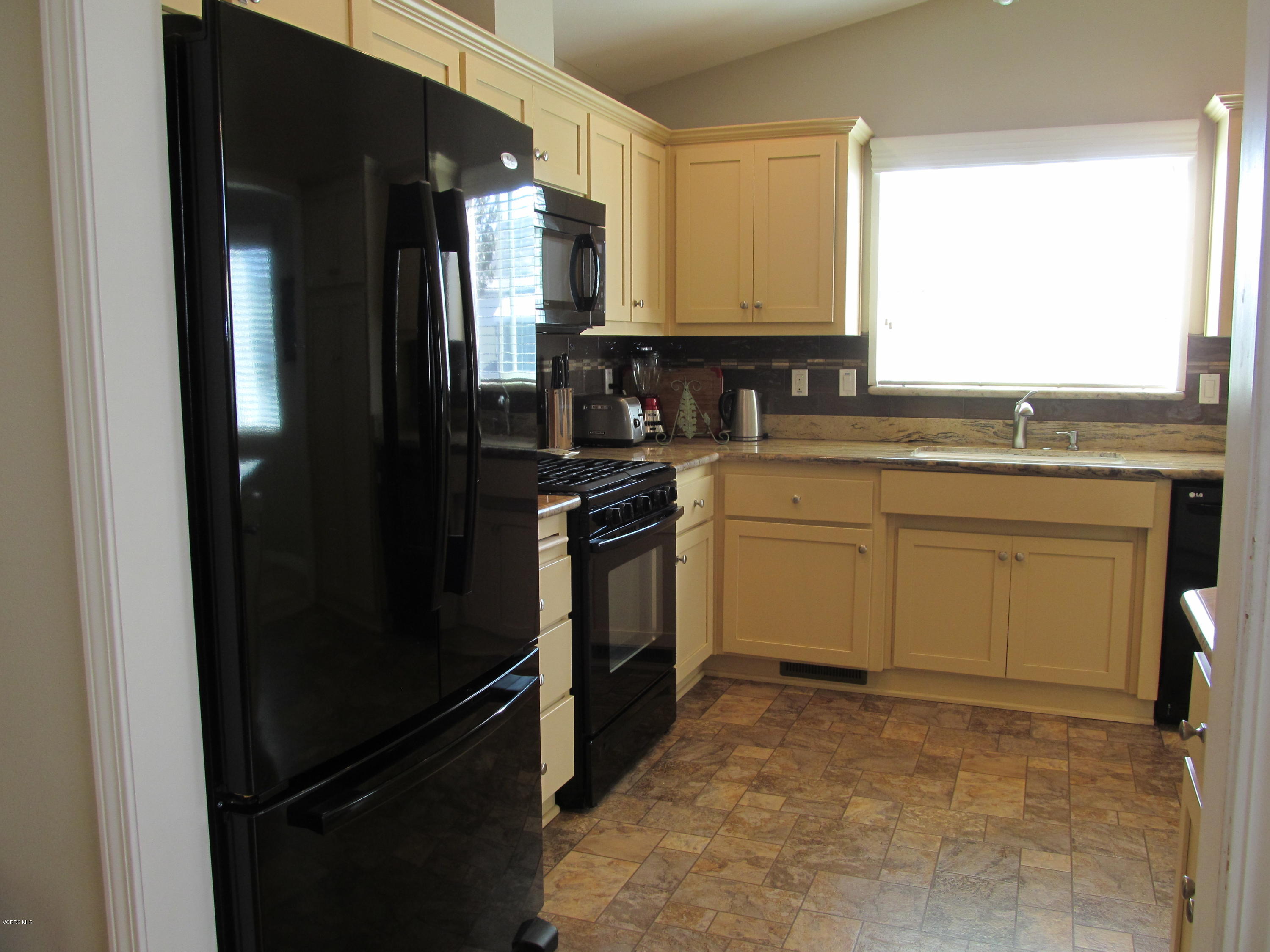 195 Tierra Rejada Road, Unit 141 Simi Valley, CA 93065 - Photo 14 of 50 IMG_5618