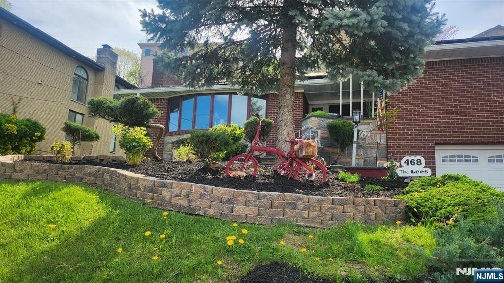 468 Oak Street Ridgefield, NJ 07657 - Photo 1 of 17 Gallery Image 1