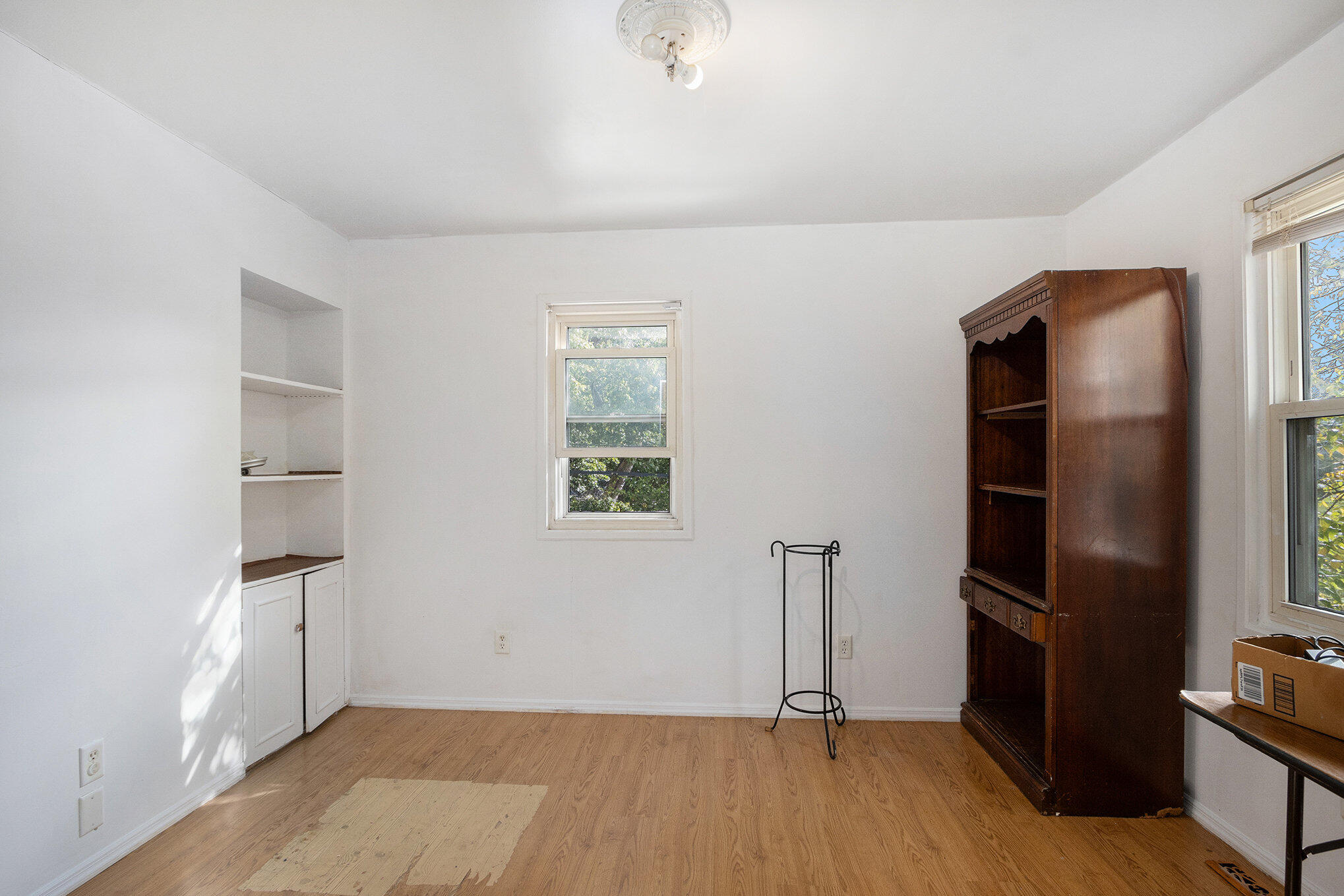 446 24th Street North Springfield, MI 49037 - Photo 6 of 18 006_file_117