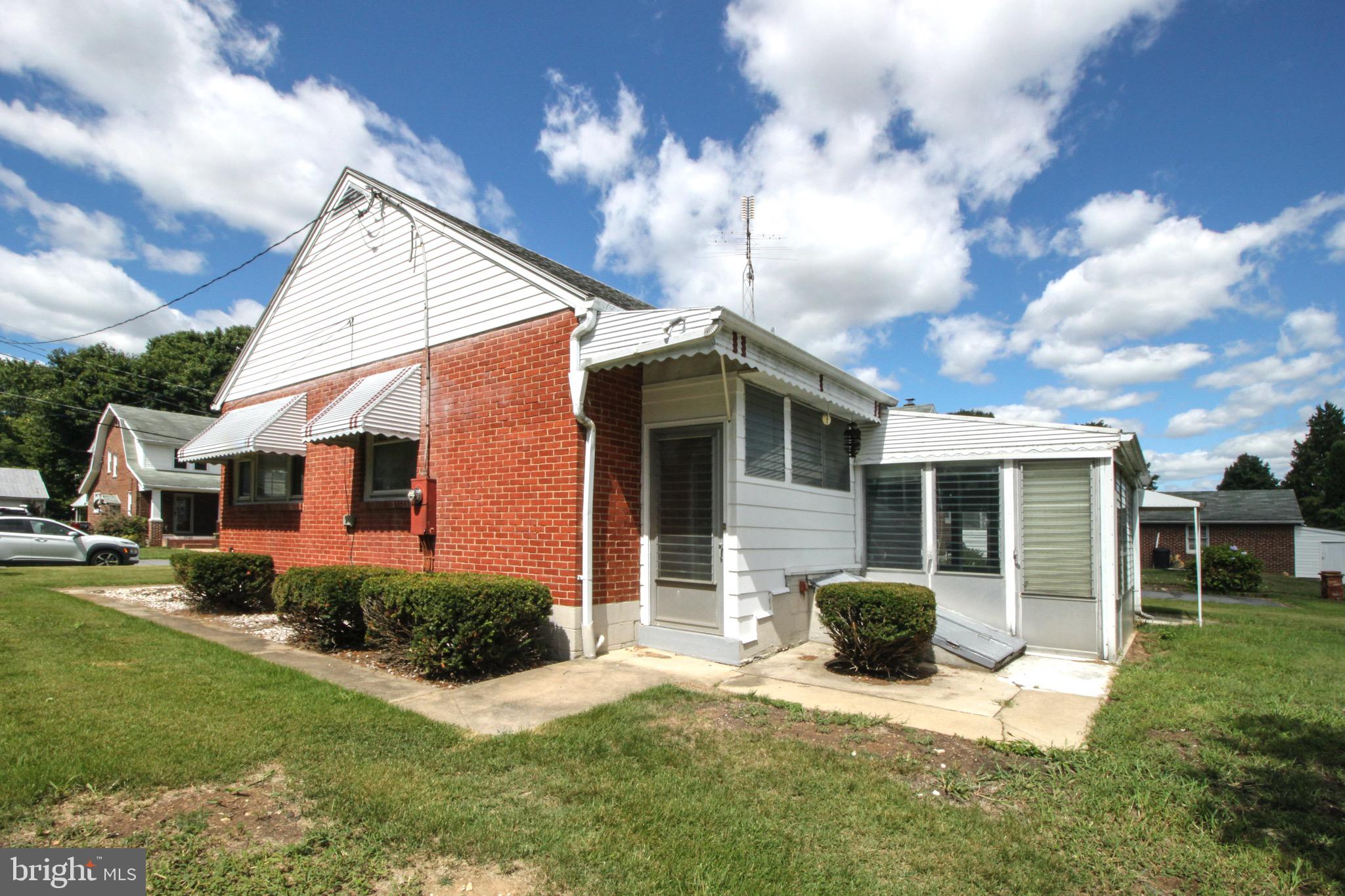 13505 Spriggs Road Hagerstown, MD 21742 - Photo 16 of 26 Exterior/Side View