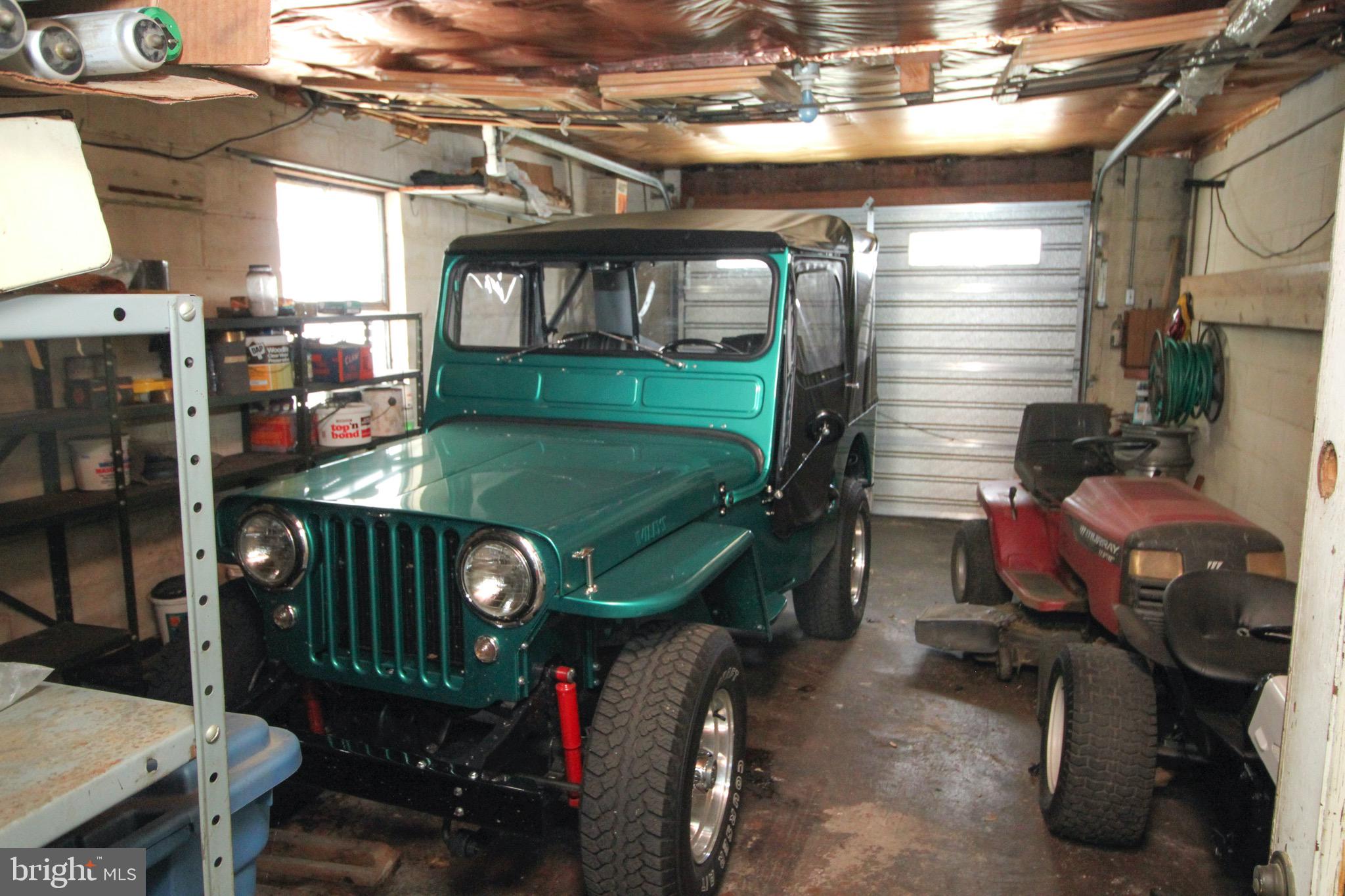 13505 Spriggs Road Hagerstown, MD 21742 - Photo 24 of 26 Garage