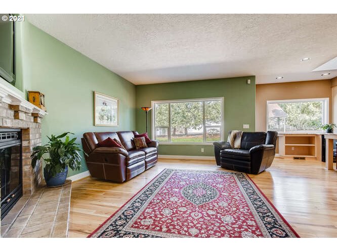 16433 South Ivel Road Beavercreek, OR 97004 - Photo 12 of 32 Gallery Image 12