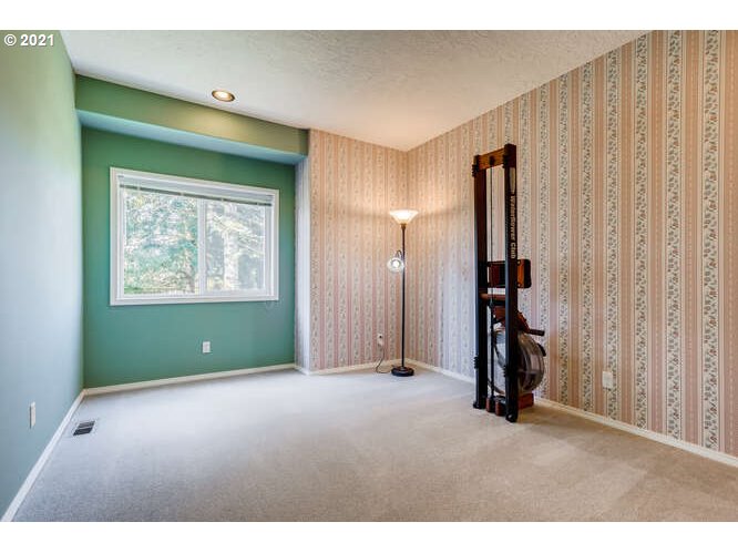 16433 South Ivel Road Beavercreek, OR 97004 - Photo 18 of 32 Gallery Image 18