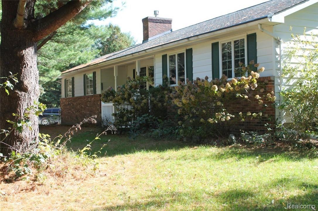 4284 Casey Road Dryden, MI 48428 - Photo 2 of 39 IMG_0544.jpg