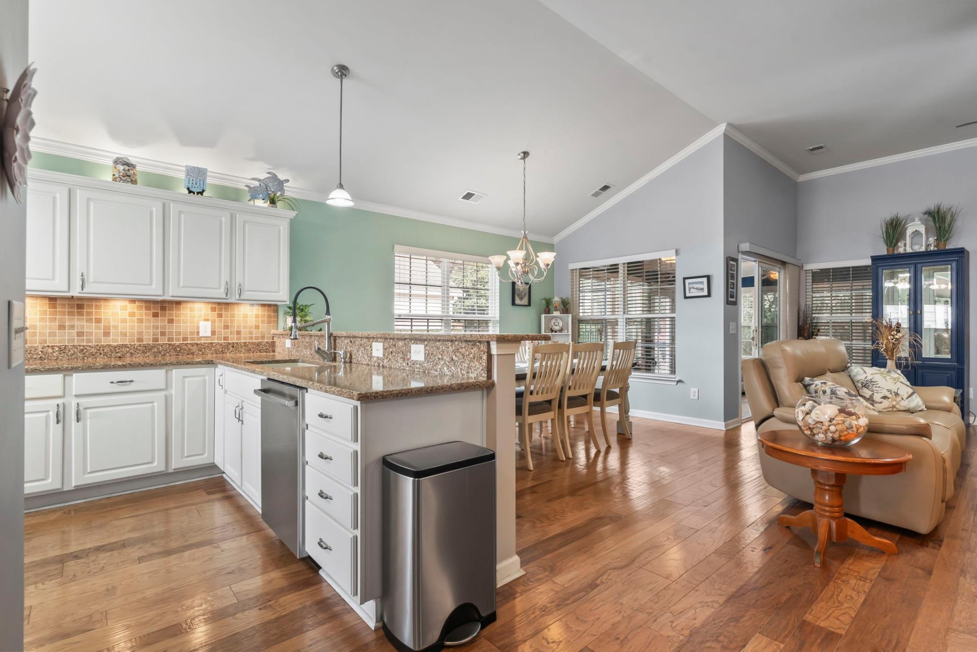 425 Kessinger Drive Surfside Beach, SC 29575 - Photo 10 of 49