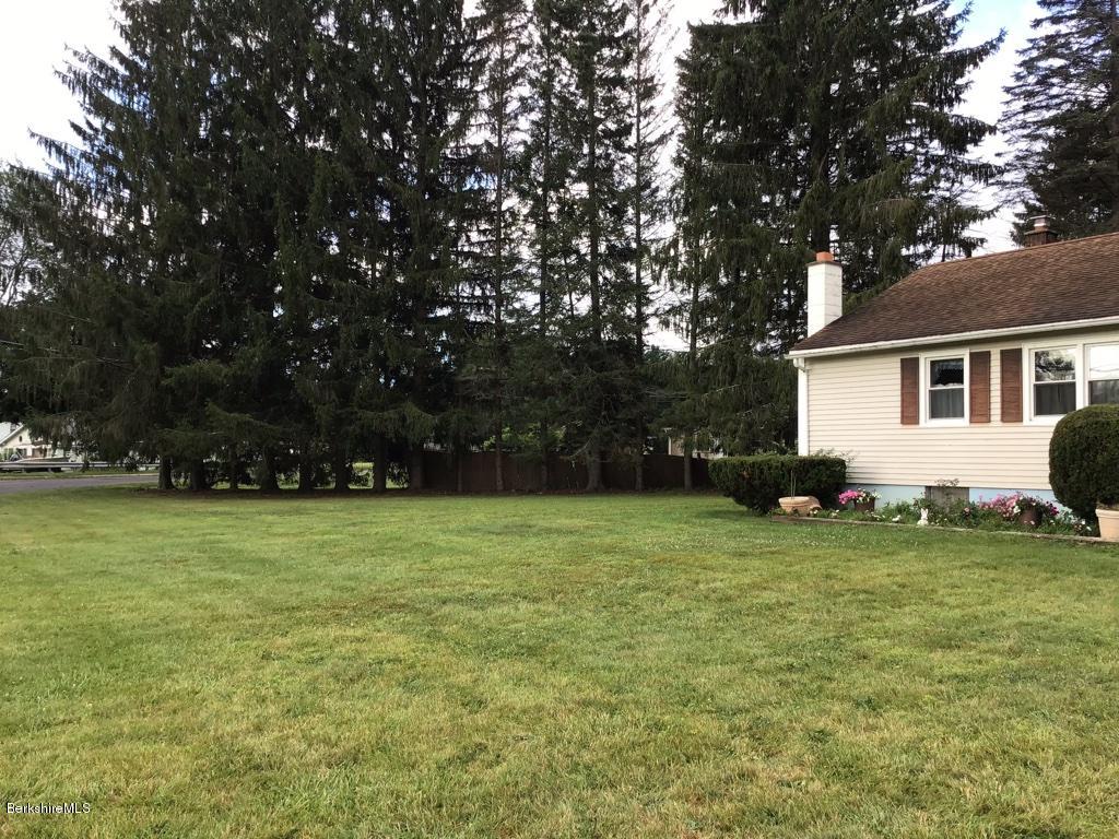 25 Oak Hill Road Pittsfield, MA 01201 - Photo 2 of 27 Side Yard