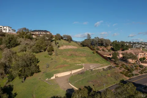 $699,000 | 3725 Skyfarm Drive, Santa Rosa, CA 95403