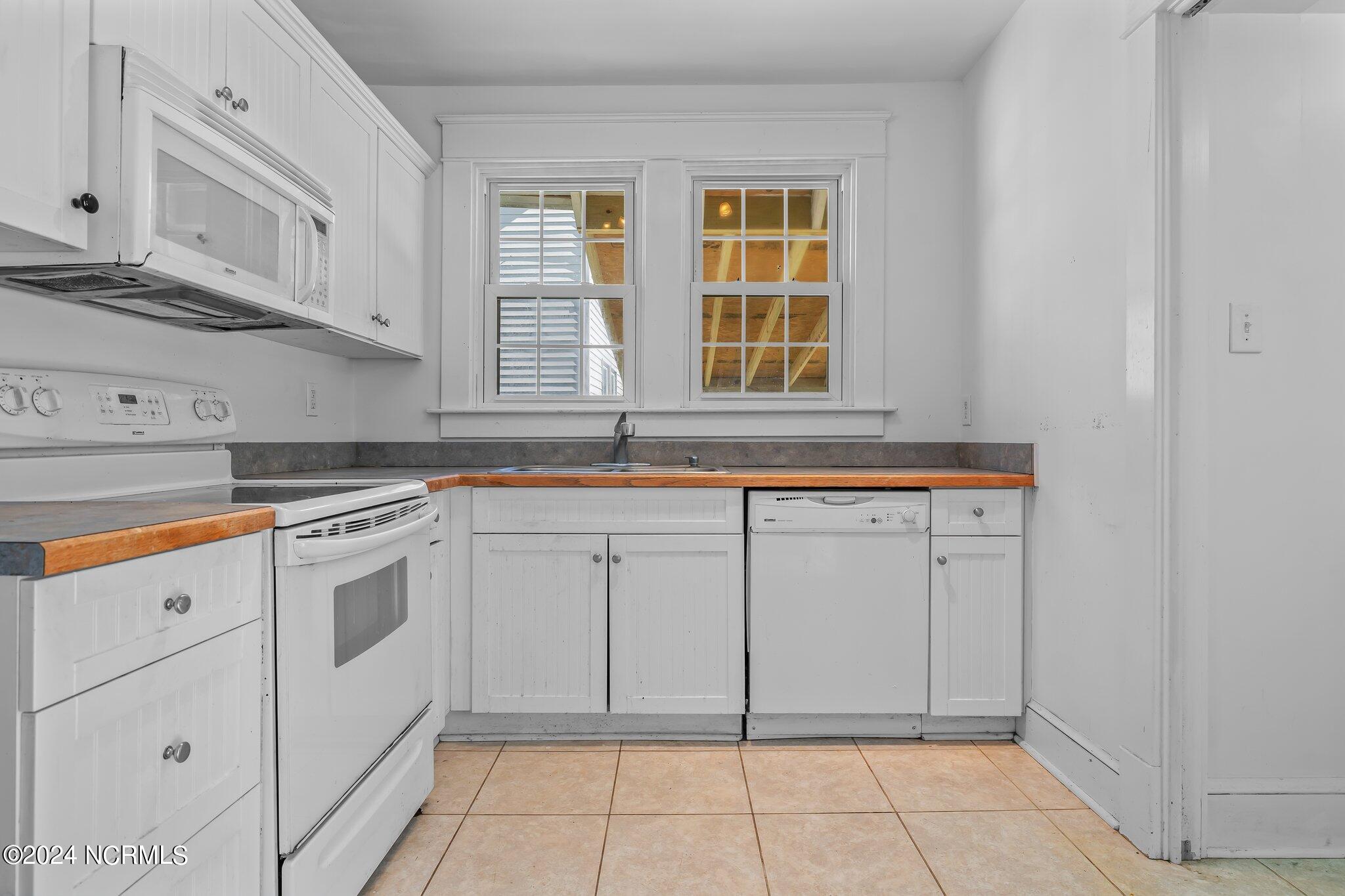 802 Raleigh Street Elizabeth City, NC 27909 - Photo 11 of 24 10-web-or-mls-Photo Mar 13 2024, 9 30 43