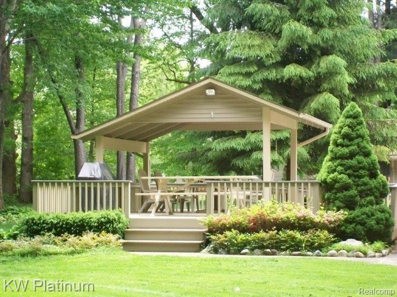 4181 Atkins Road Port Huron, MI 48060 - Photo 8 of 32 Gazebo