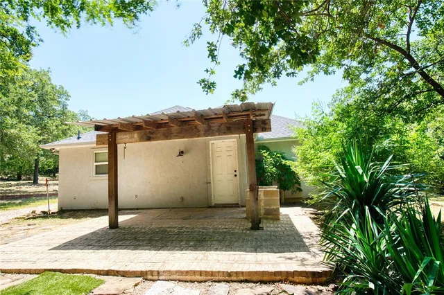 $469,900 | 420 North Road, Kennedale, TX 76060