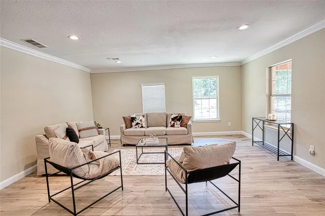 $469,900 | 420 North Road, Kennedale, TX 76060